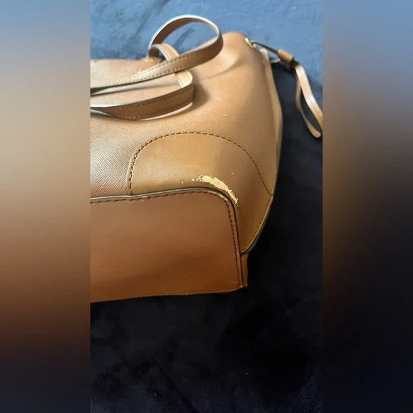 Michael Kors Tote Bag - Picture 13 of 14